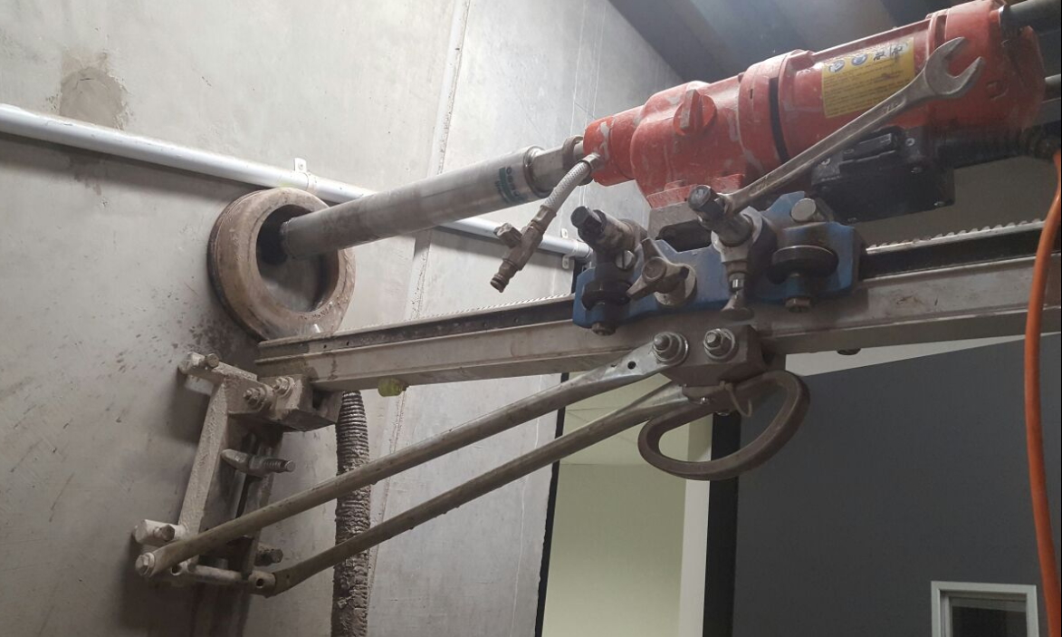 Concrete core drilling equipment